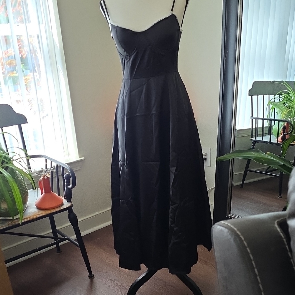Black Sleeveless Maxi Sundress with Sweetheart Neckline